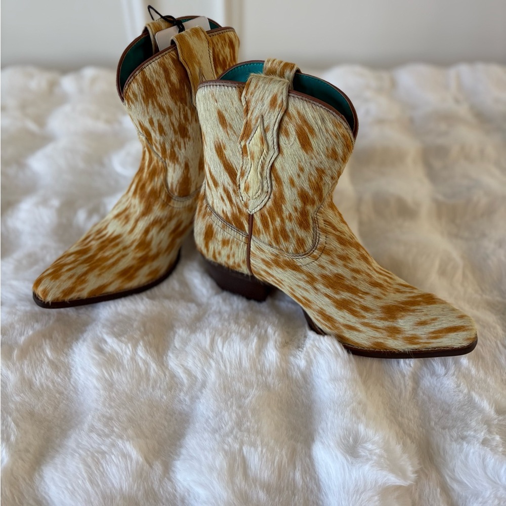 MYRA- COWDIE WESTERN HAIRON LEATHER BOOTIES - Picture 2 of 10